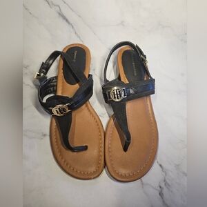$8 SALE!! Tommy Hilfiger Black Leather Thong Sandals